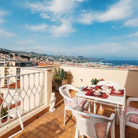 Апартаменты Dimora Bellavista,Garage Privato,Due Piani Санремо Экстерьер фото